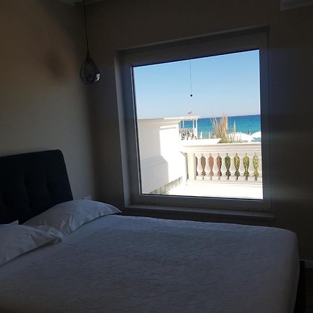 Blu Sea Apartments Pietra Ligure Bagian luar foto