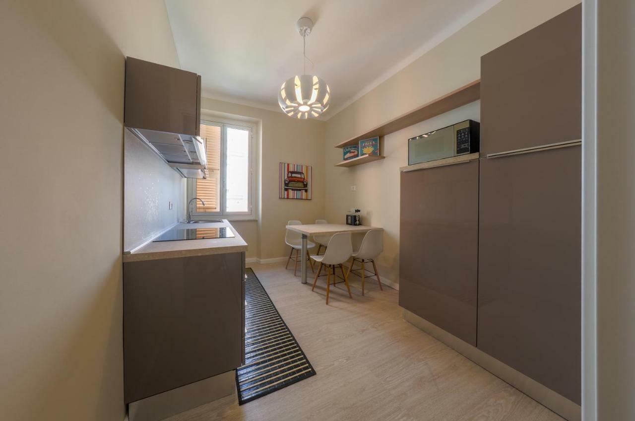 Blu Sea Apartments Pietra Ligure Bagian luar foto